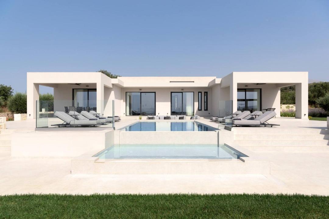 Skouloufia Villa | Caelum Villa with Heated Pool, By Hellocrete
