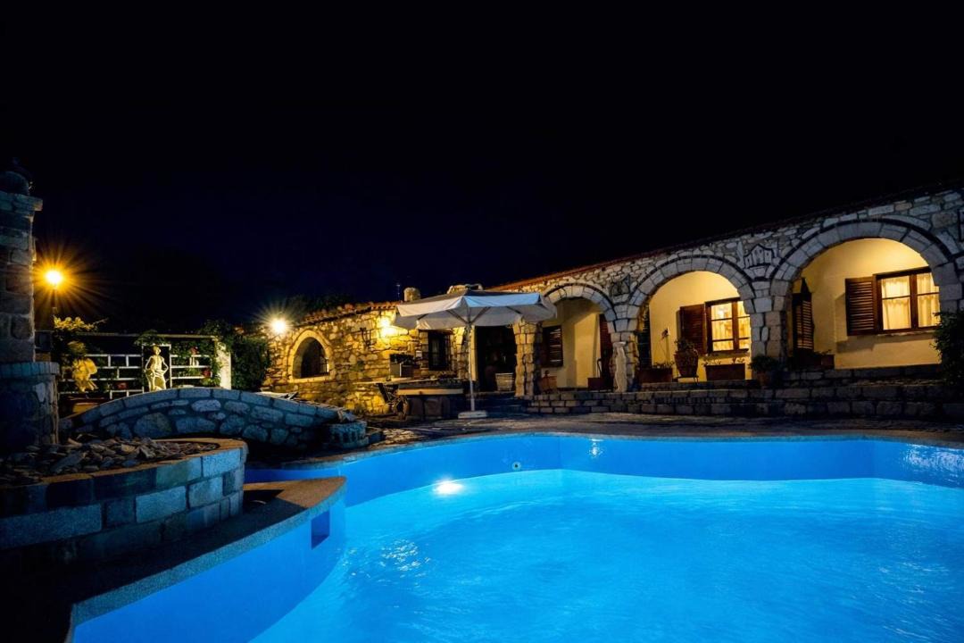 Nea Tenedhos Villa | Saltos Village House - Peaceful Poolside Retreat