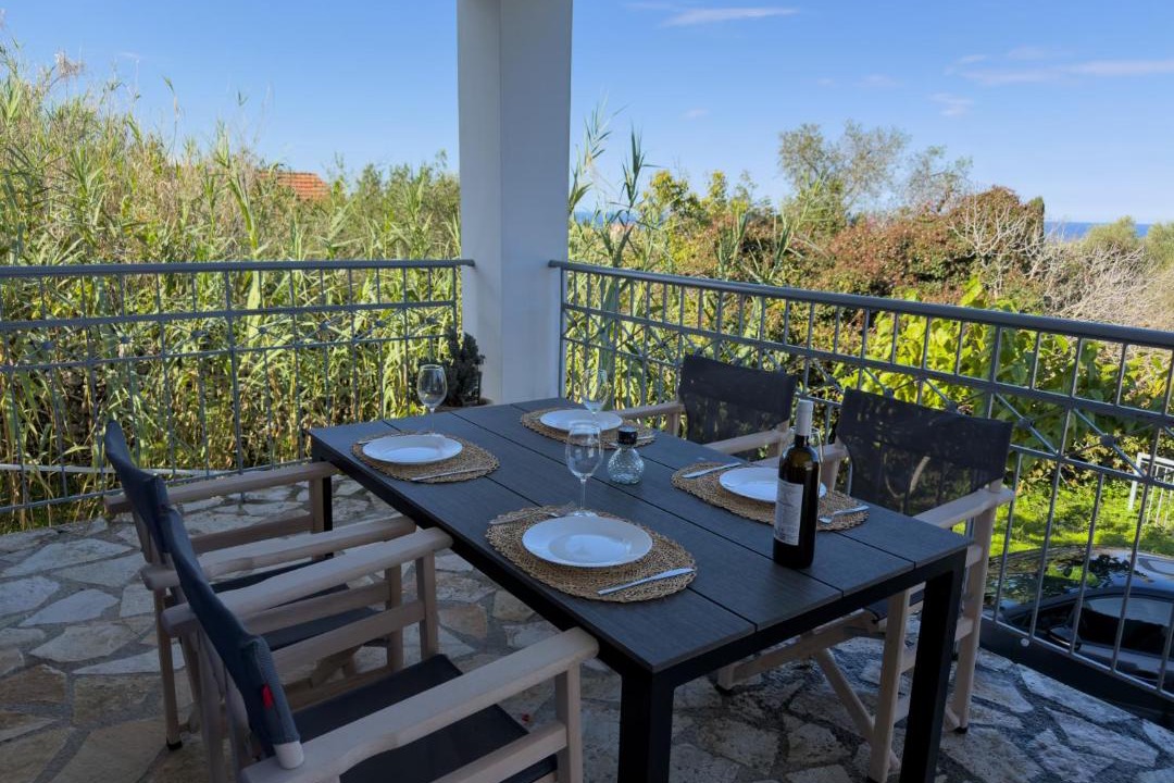 Antipata Villa | Artemis Villa