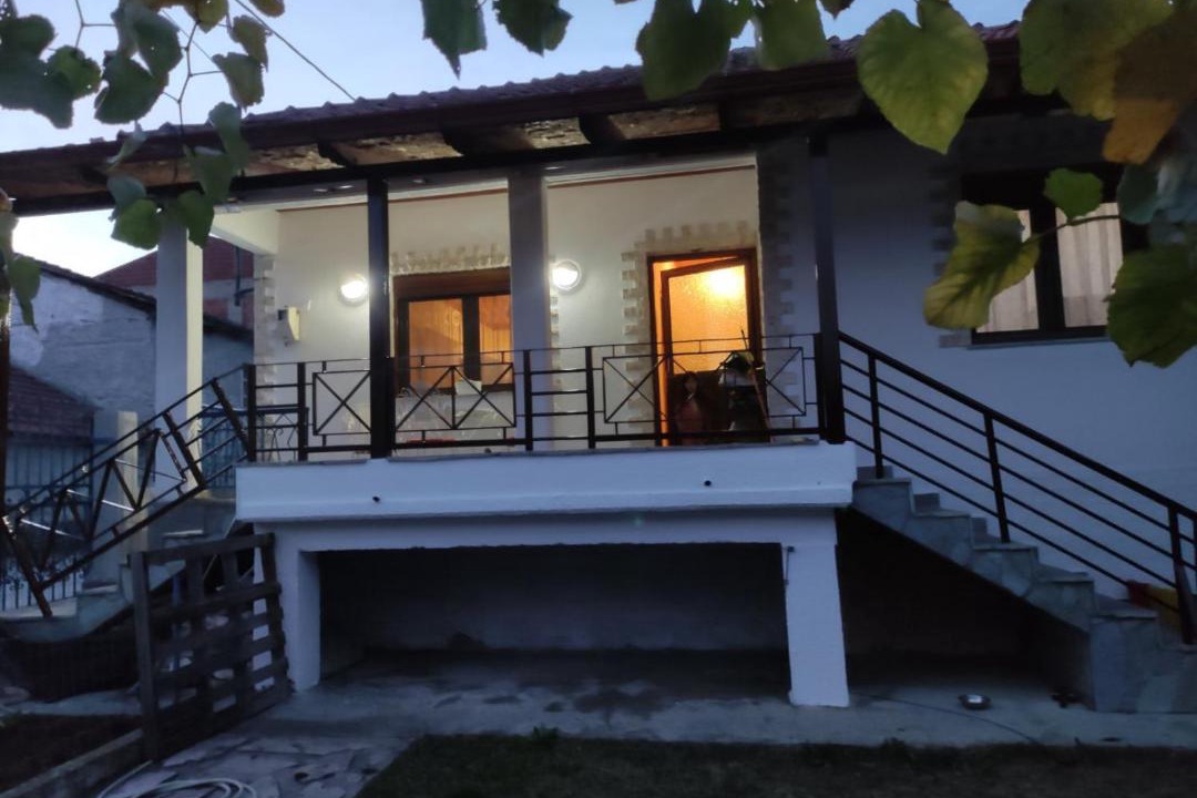 Xifiani Apartment | Rooster Retreat