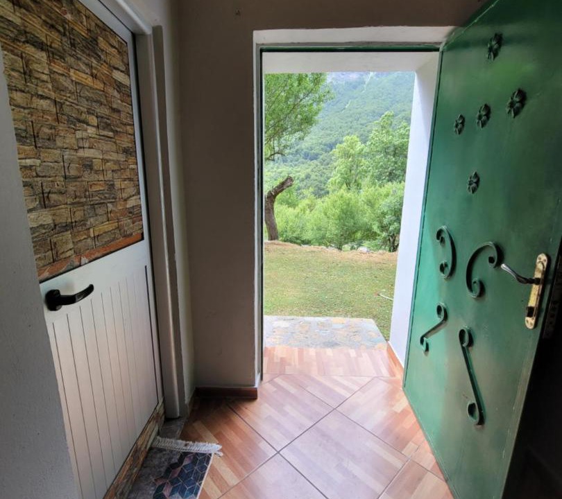 Theth House | Guest House Emanueli
