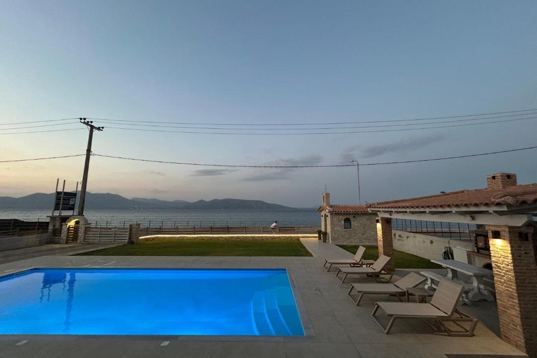 Oropos Apartment | Costa Kalamos Suites