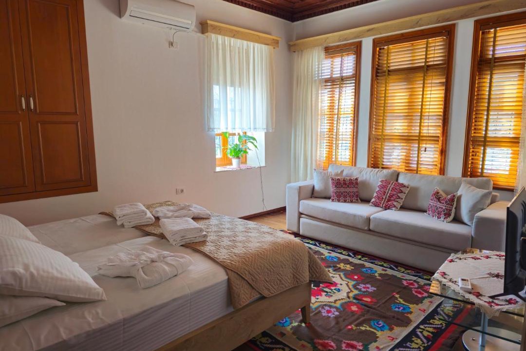 Gjirokaster House | Mezini Guest House