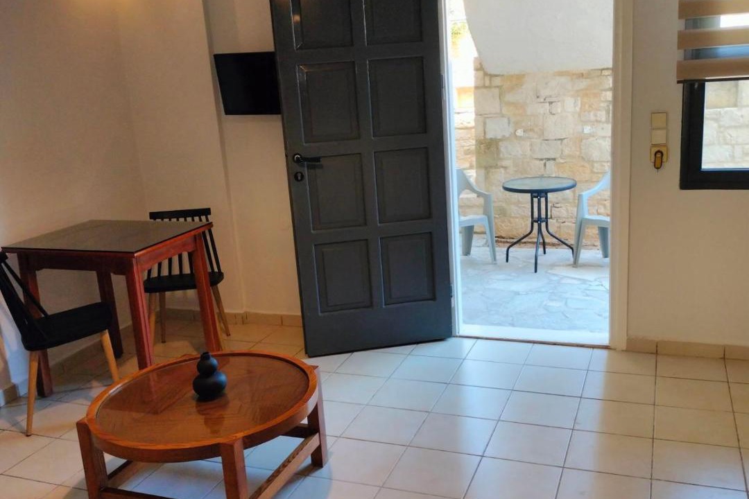 Karteros Apartment | Nancy - Chara Apartments