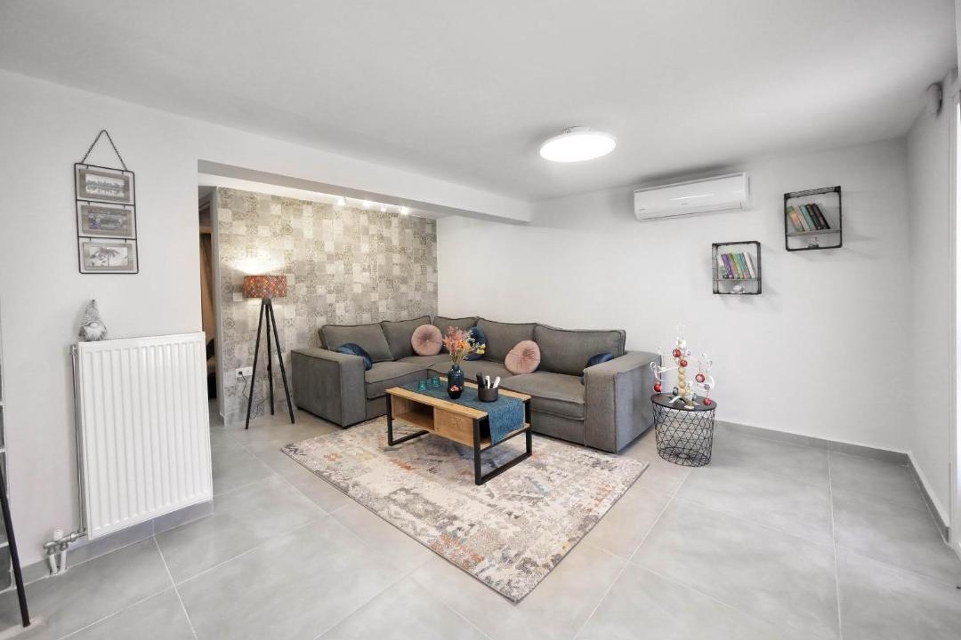 Maniakoi Apartment | Cozy Like Home
