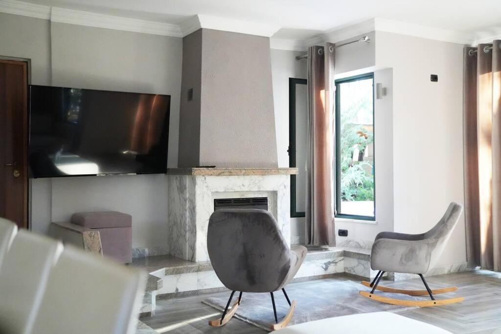 Golem Apartment | The Beachfront Villa by PikHost