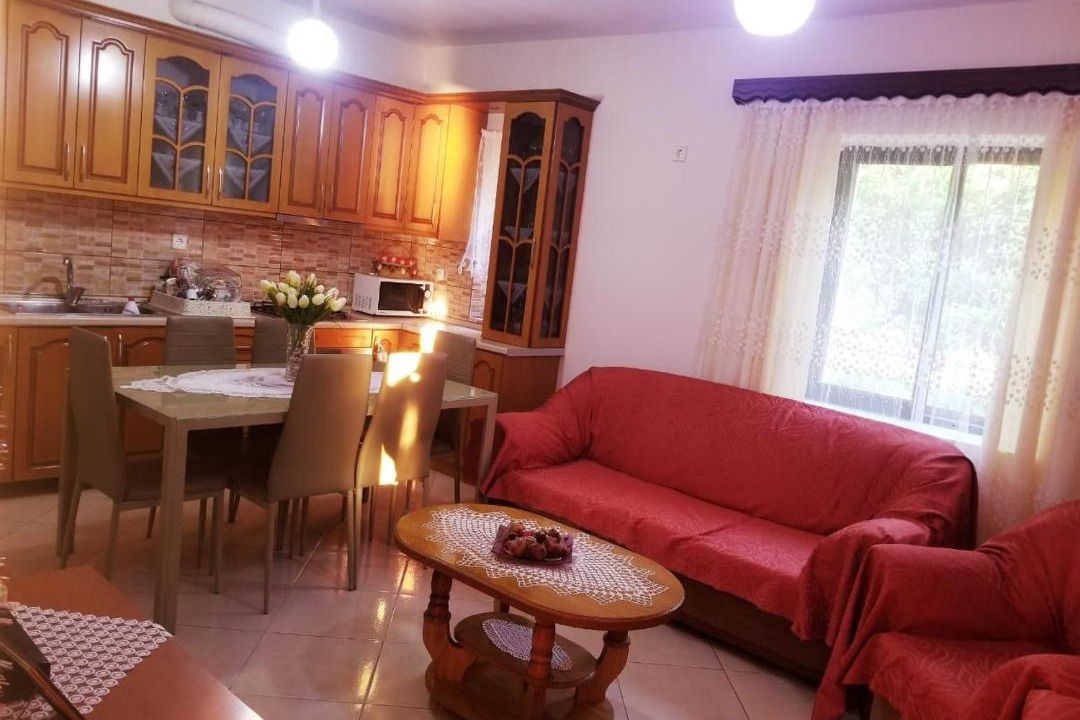 Lukove House | Eva's House