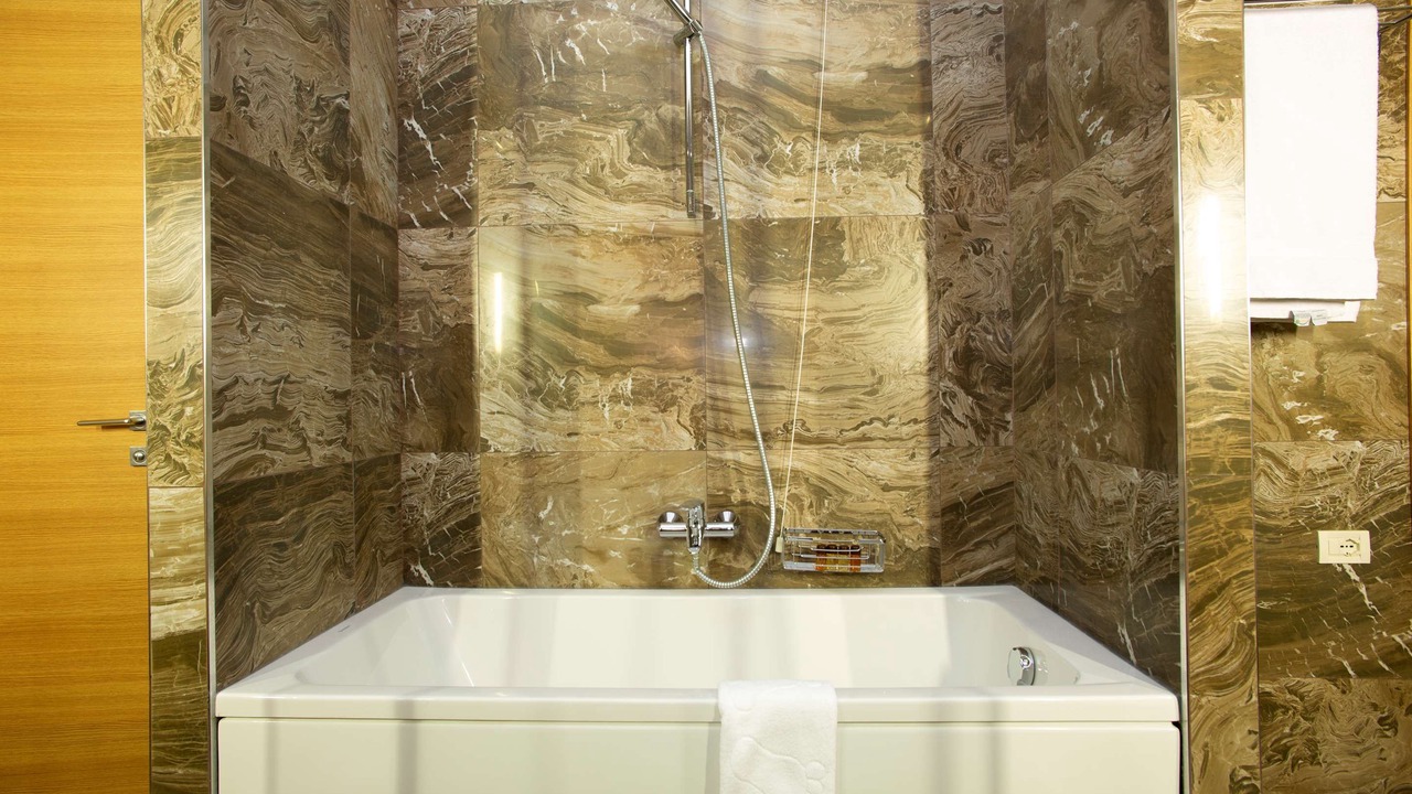 Photo of Bathroom in Preze