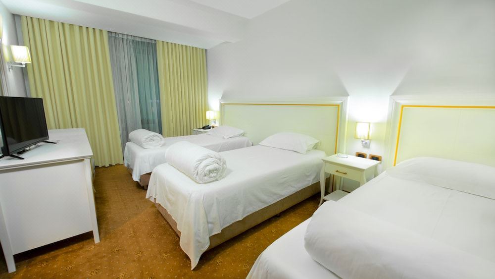 Photo of Bedroom in Mbrostar-Urë