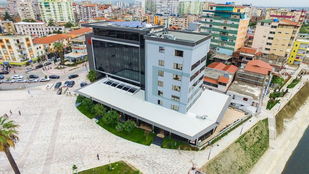 Photo of Buildings in Mbrostar-Urë
