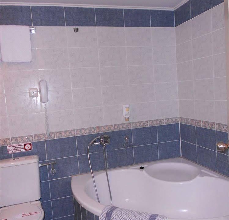 Photo of Bathroom in Elia