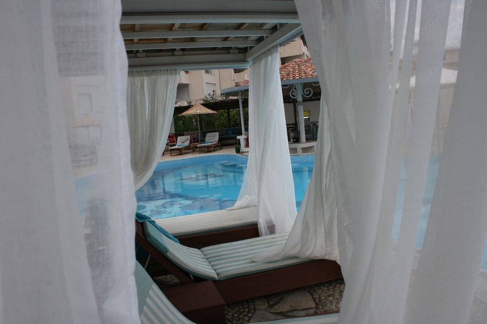 Photo of Others in Sarande