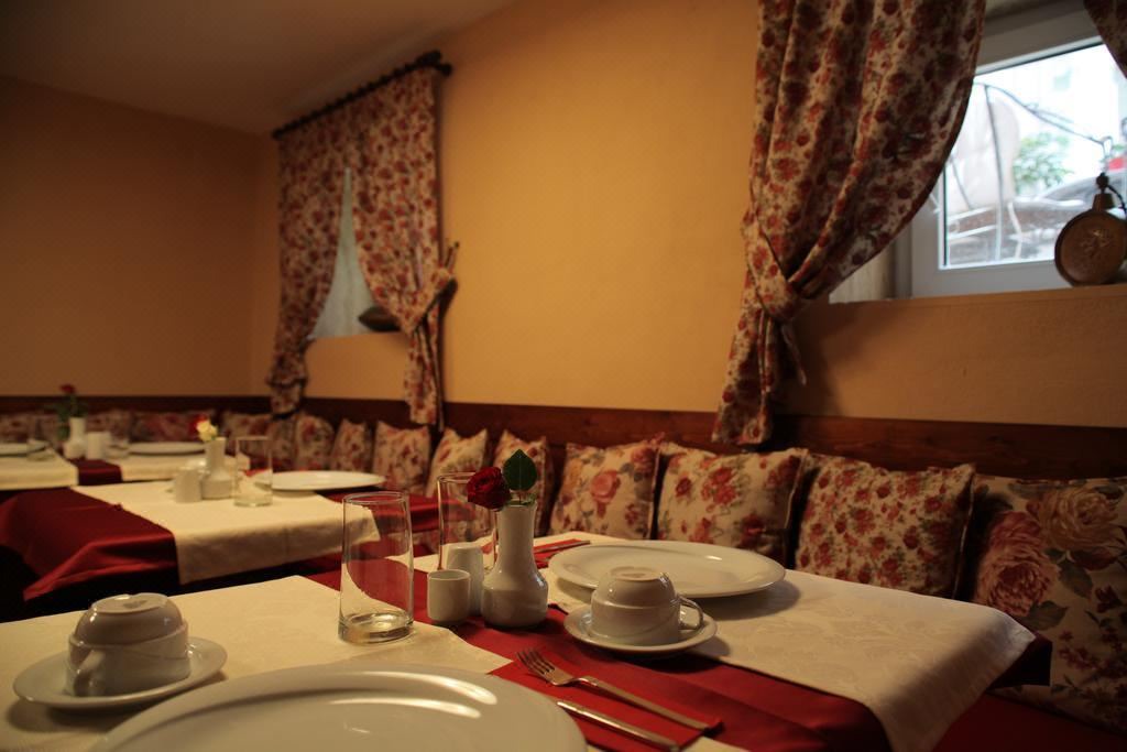 Photo of Livingroom in Tirana
