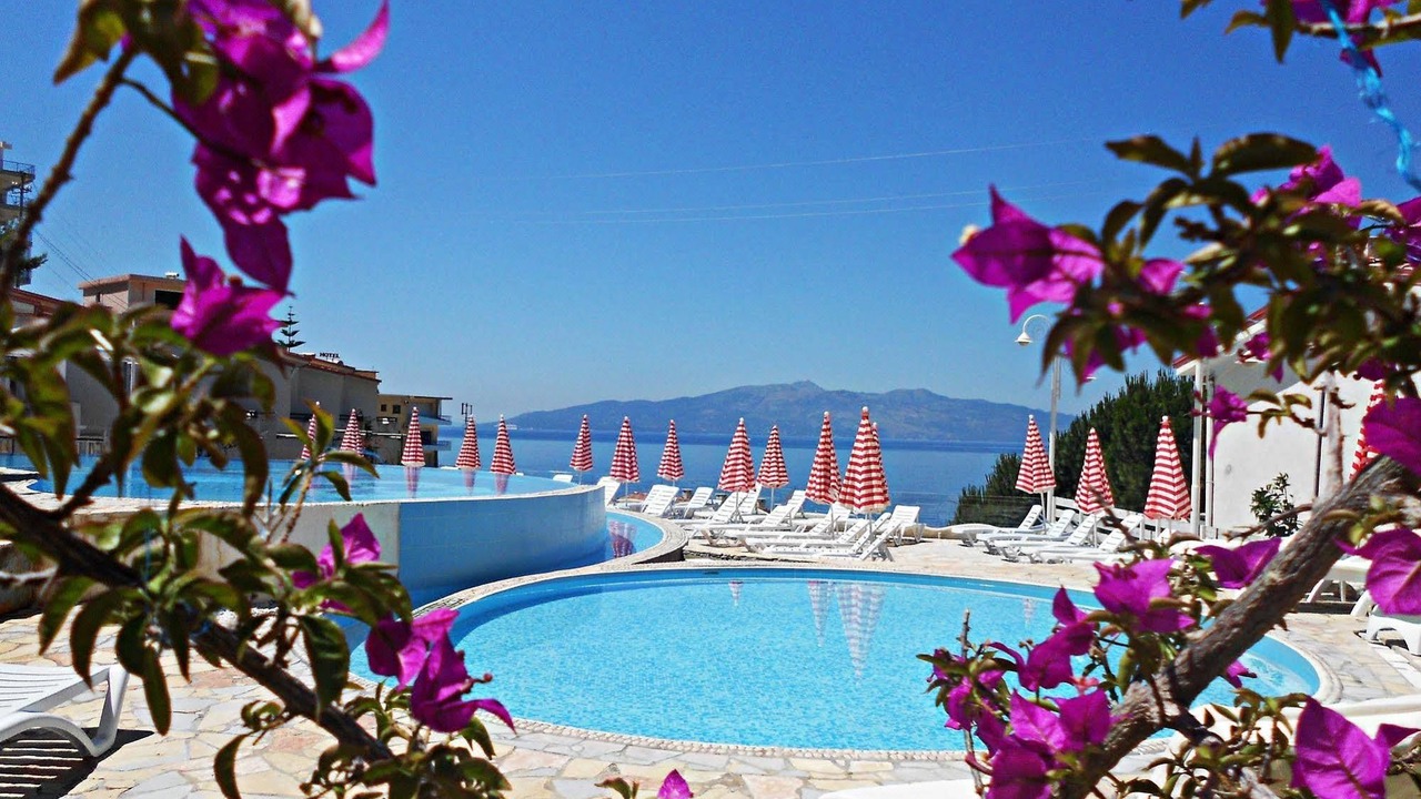 Photo of Others in Sarande