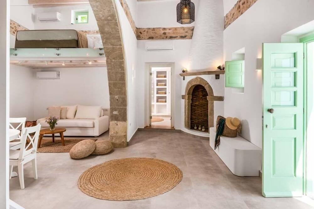 Photo of Livingroom in South Rhodes