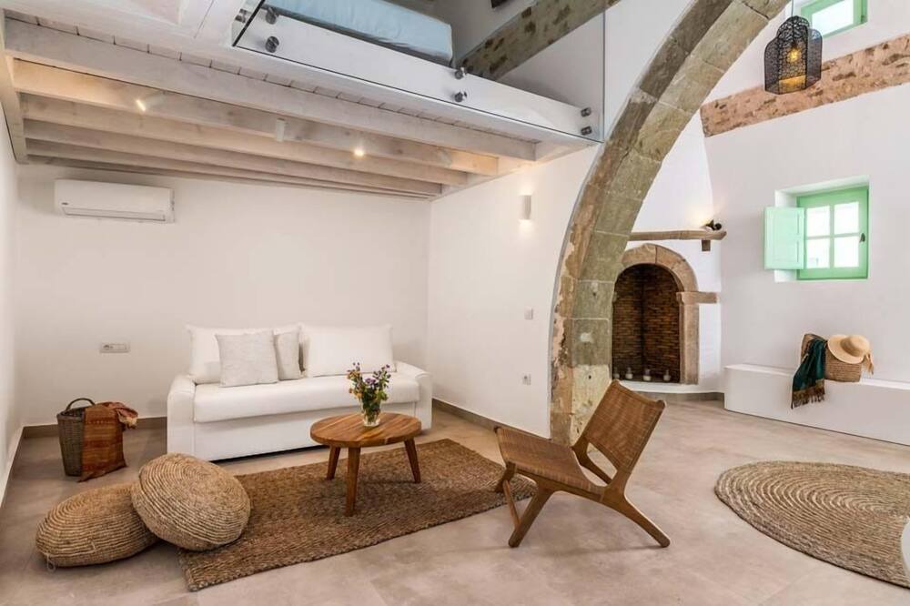 Photo of Livingroom in South Rhodes