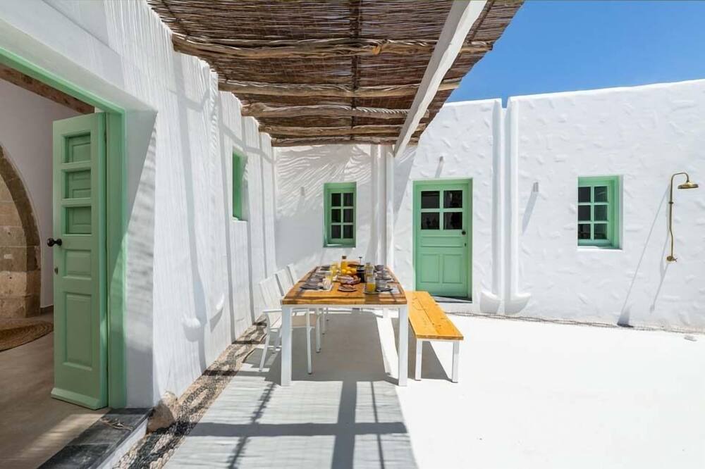 Photo of Patio Balcony in South Rhodes