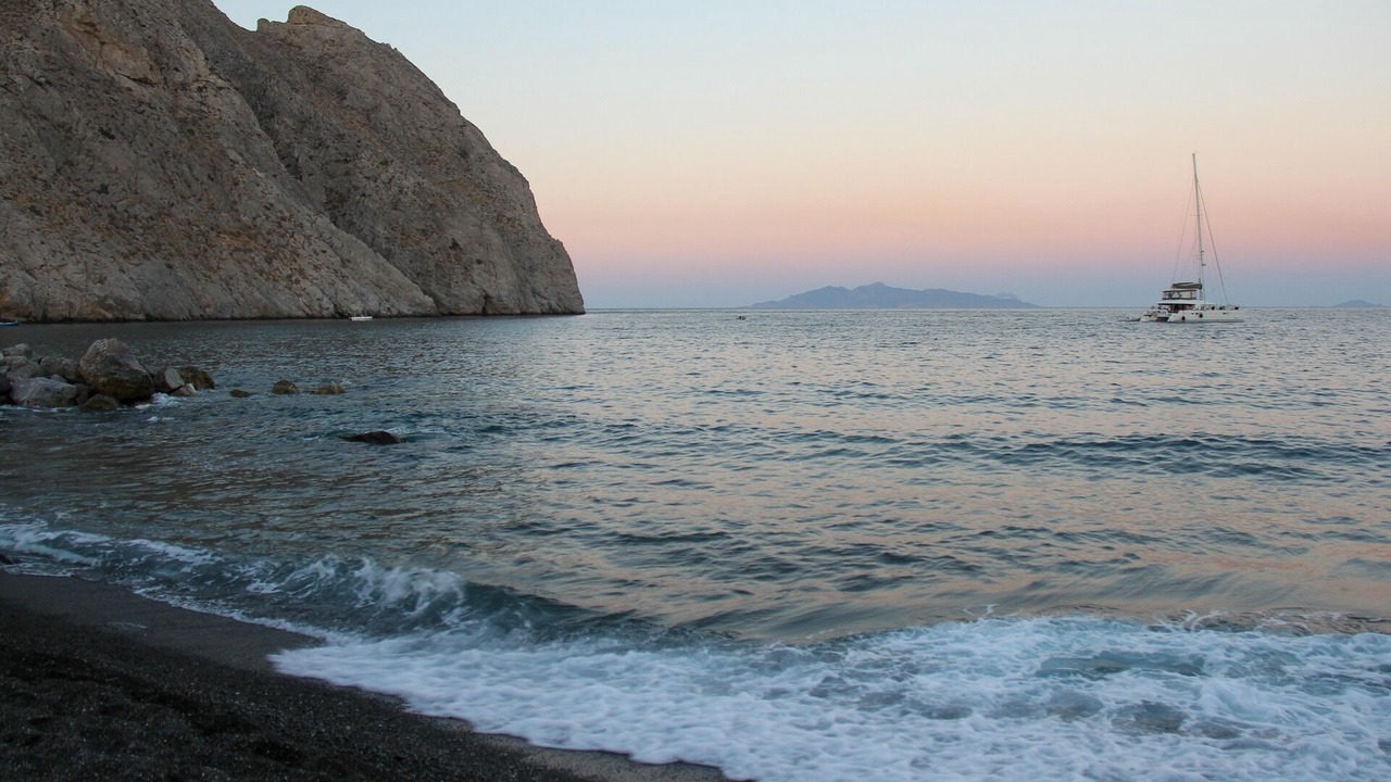 Photo of Others in Perissa