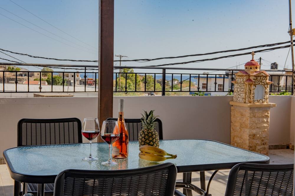 Photo of Patio Balcony in Mires