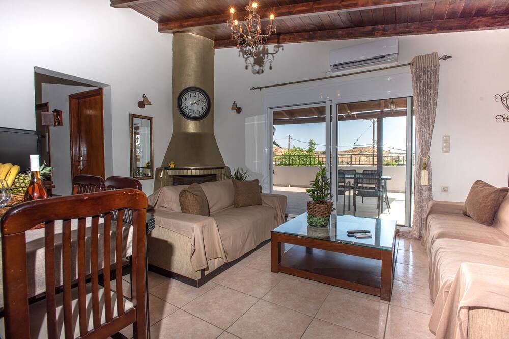 Photo of Livingroom in Mires