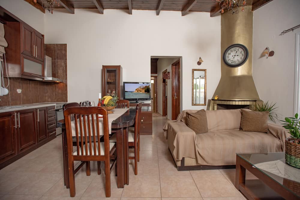 Photo of Livingroom in Mires