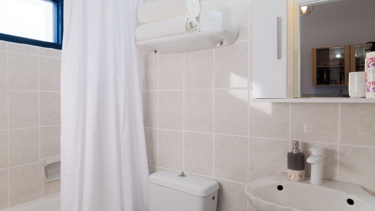 Photo of Bathroom in Agios Stefanos Avliotes