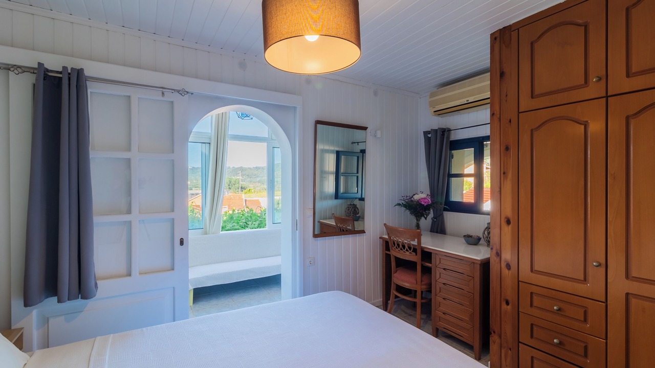 Photo of Bedroom in Agios Stefanos Avliotes