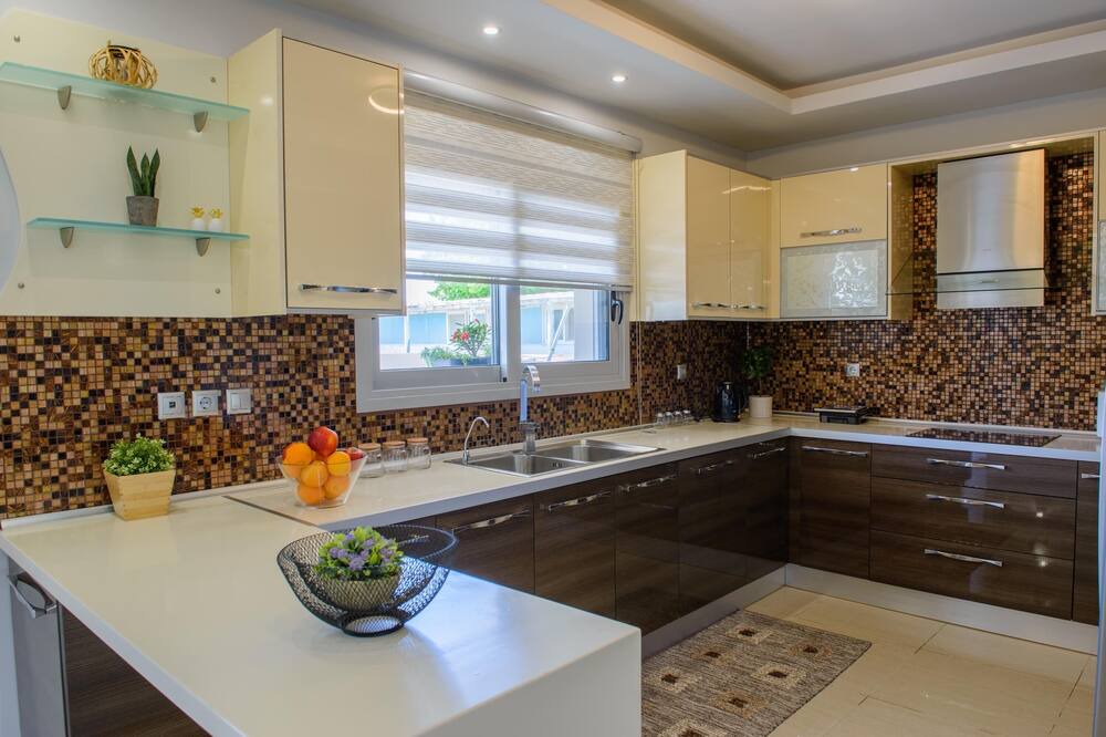 Photo of Kitchen in Petaloudes
