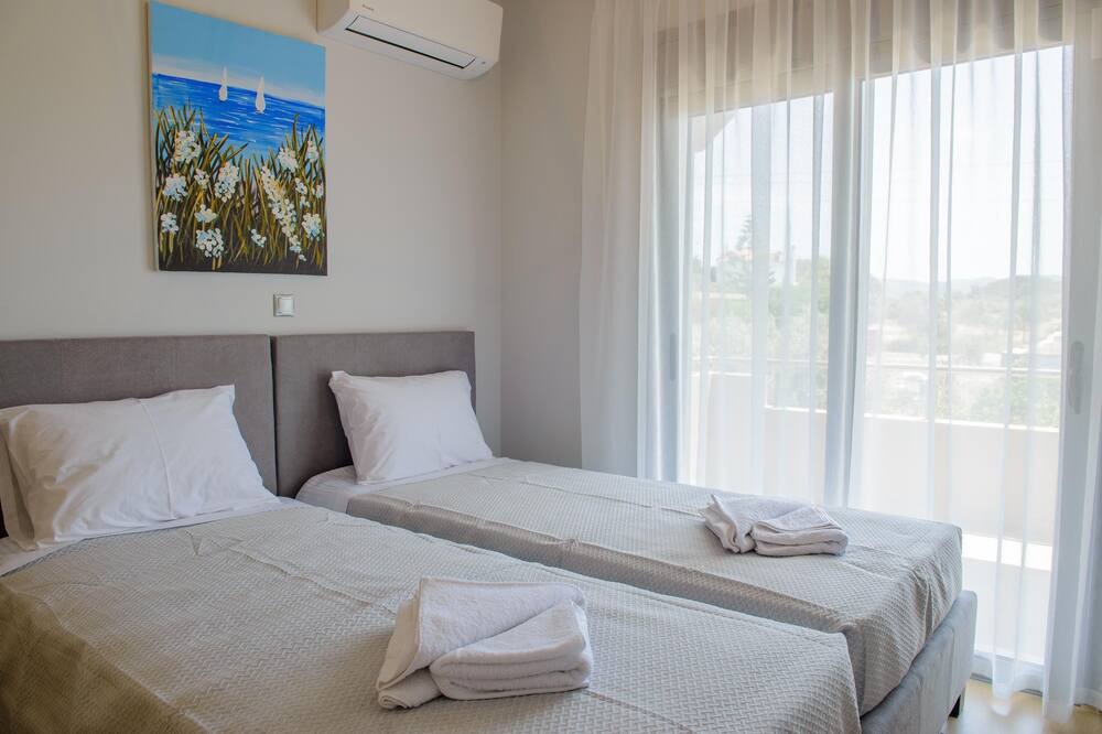 Photo of Bedroom in Petaloudes