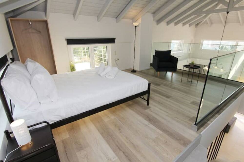 Photo of Bedroom in Ano Kalesia
