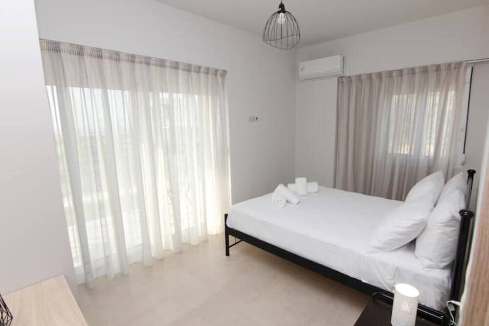 Photo of Bedroom in Ano Kalesia