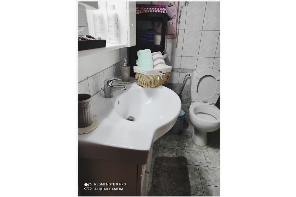 Photo of Bathroom in Kalambaka