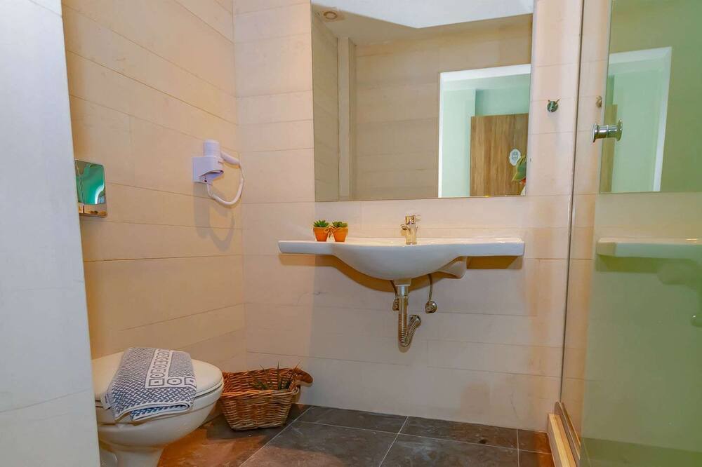 Photo of Bathroom in Barbati