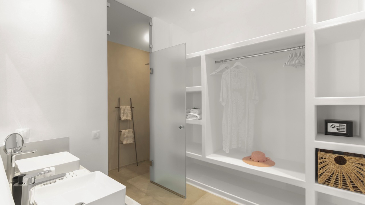 Photo of Bathroom in Drios