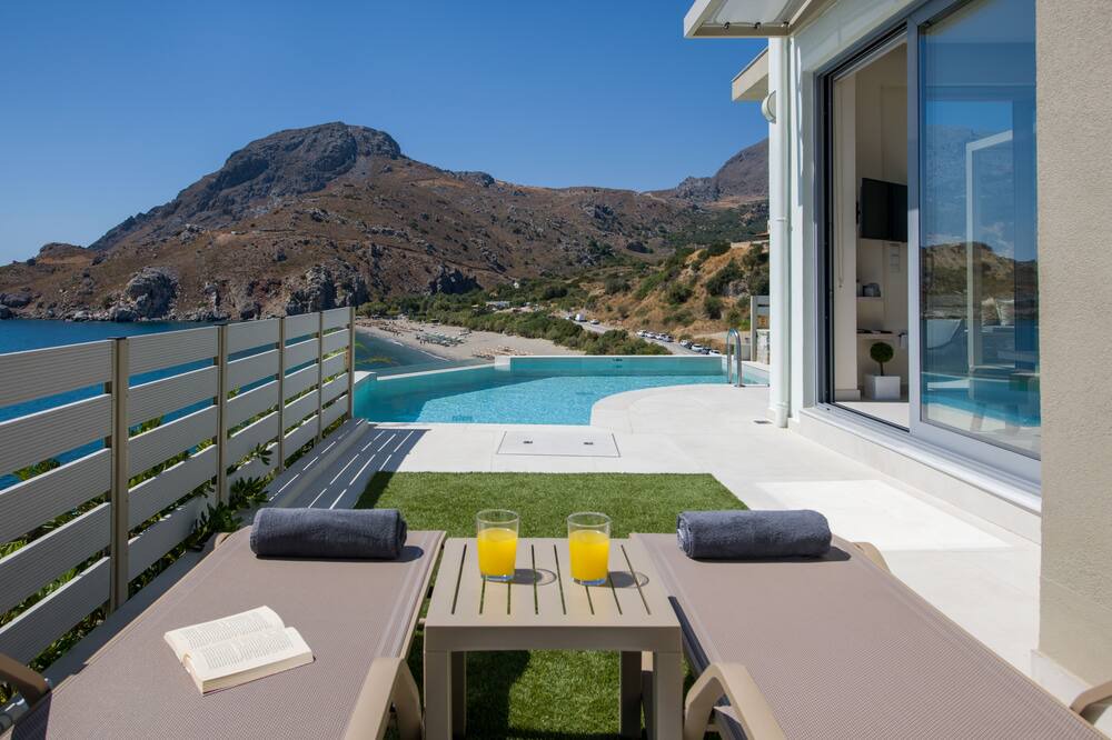 Photo of Outdoor in Souda