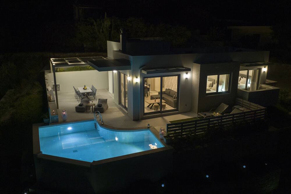 Photo of Outdoor in Souda