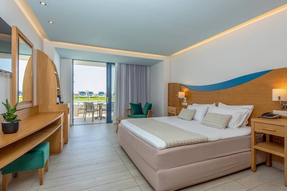 Photo of Bedroom in Analipsi
