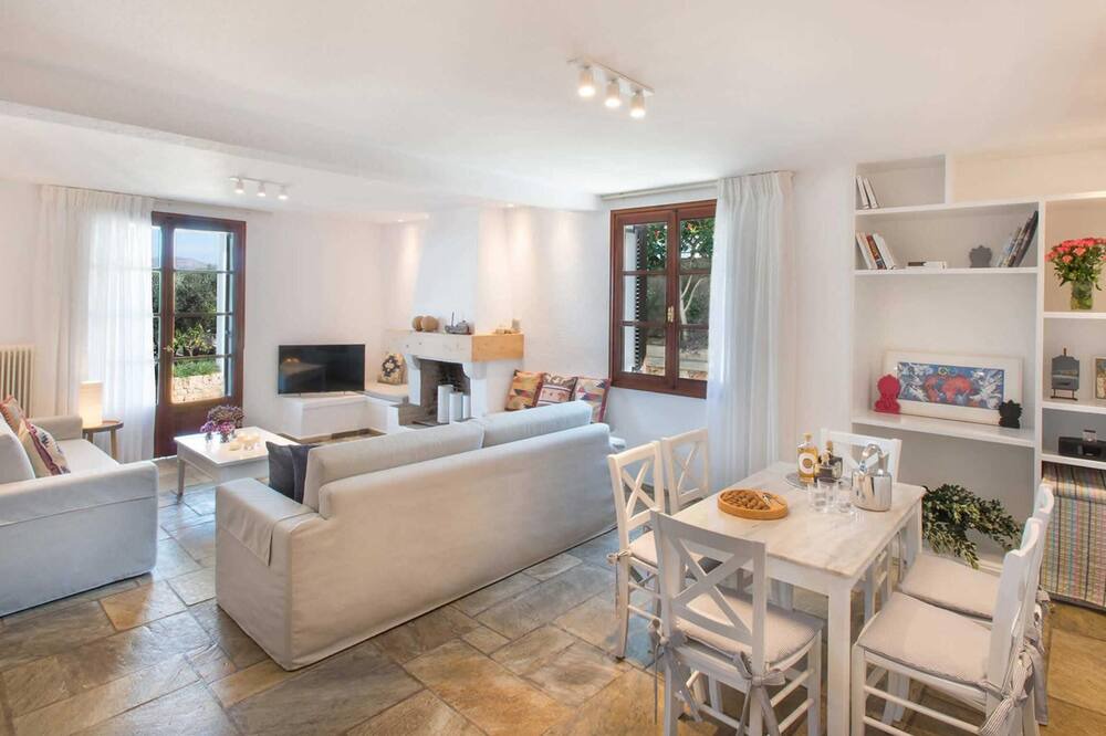 Photo of Bedroom in Kounoupidiana