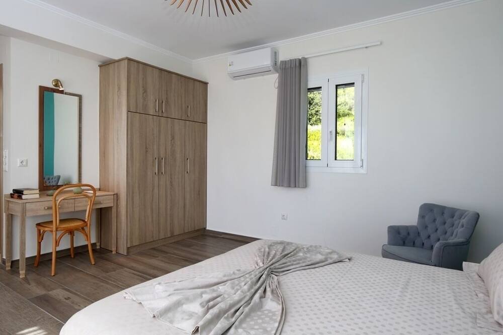 Photo of Bedroom in Perigiali