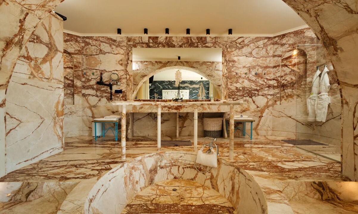 Photo of Bathroom in Ios Town