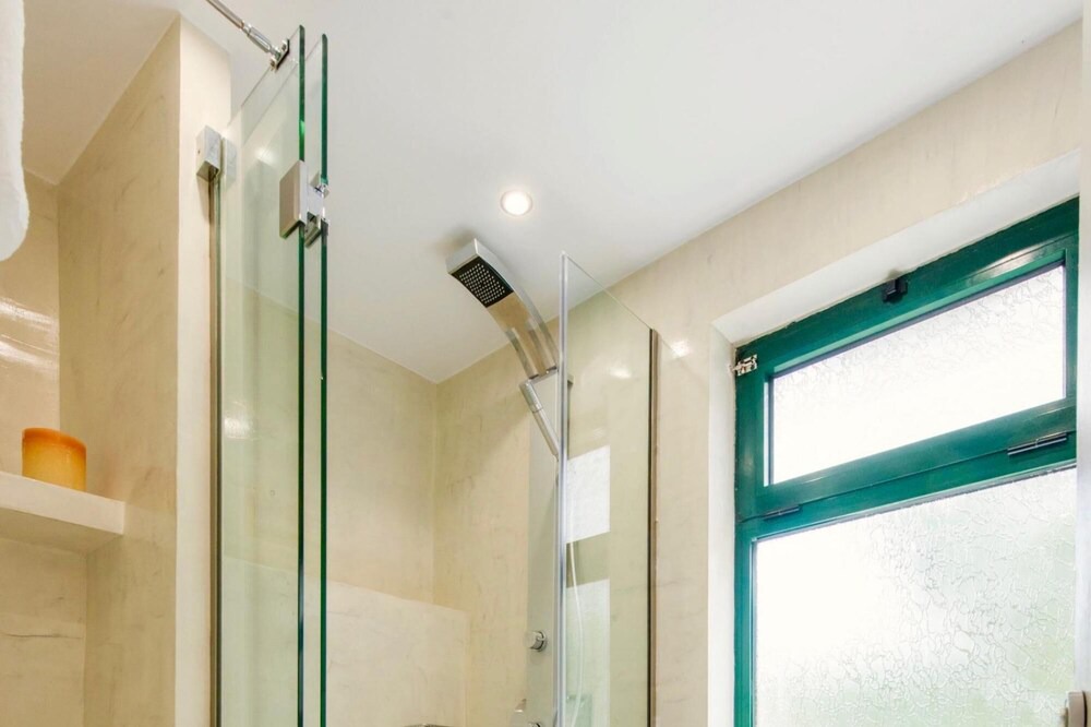 Photo of Bathroom in Gerani