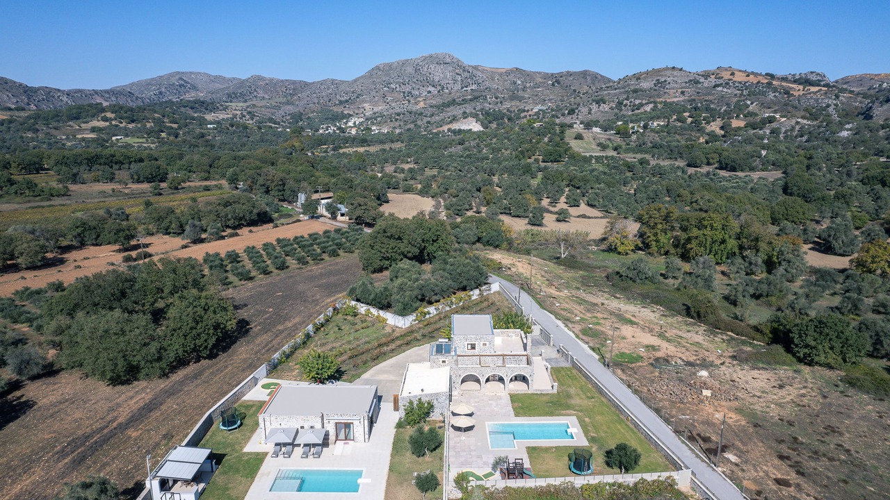 Photo of Outdoor in Monopari