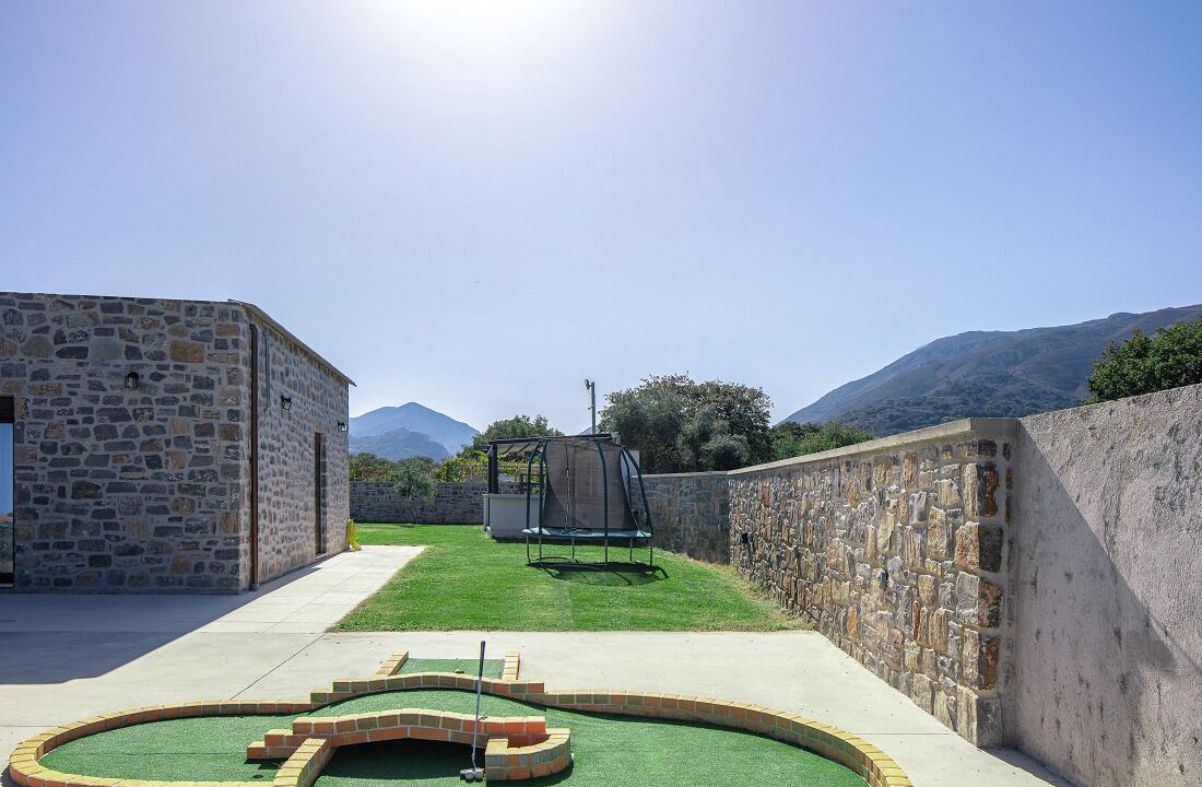 Photo of Outdoor in Monopari