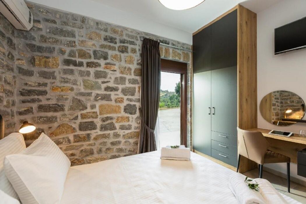 Photo of Bedroom in Monopari