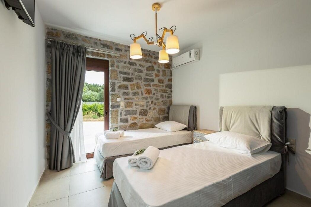 Photo of Bedroom in Monopari