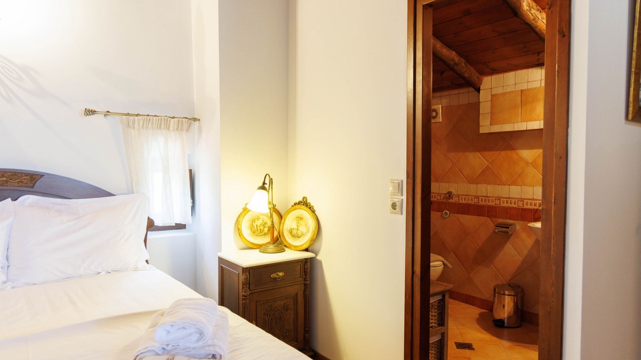 Photo of Bedroom in Omales