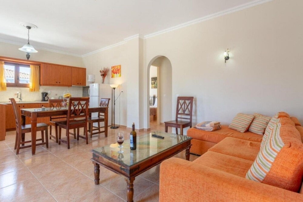 Photo of Livingroom in Neromilos