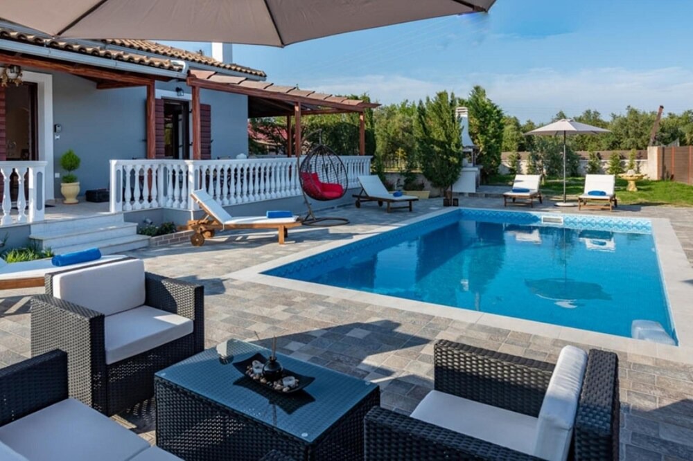 Photo of Outdoor in Neromilos