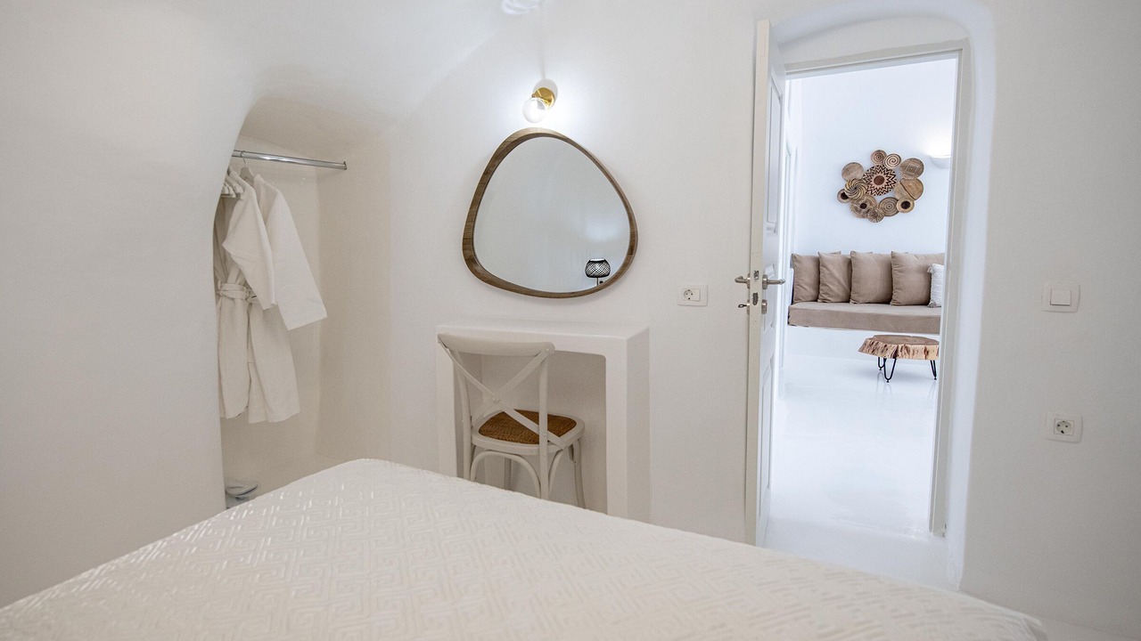 Photo of Bedroom in Oia
