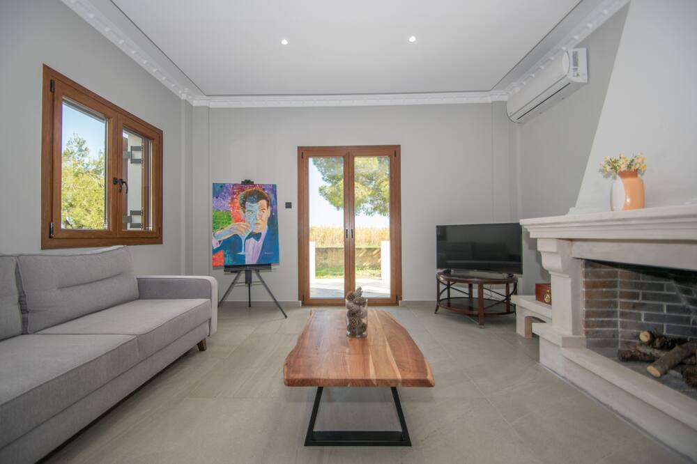 Photo of Livingroom in Ayios Kirikos